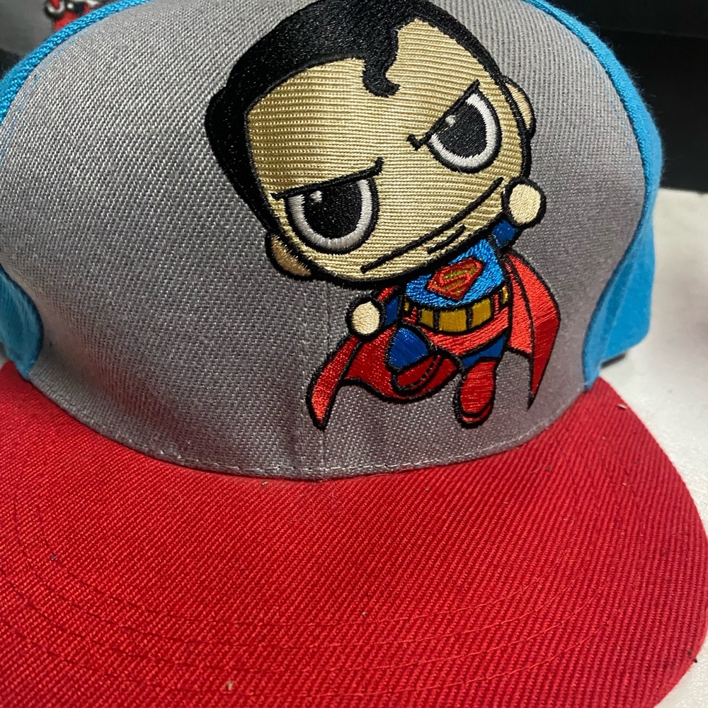 Snap back hat